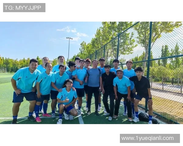 广州足球队团队协作深度解析与其他球队的对比分析