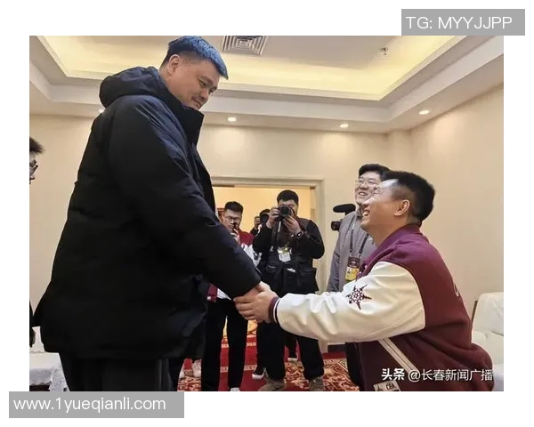 明星们如何评价姚明的篮球成就与个人魅力的深度解析 明星们如何评价姚明的篮球成就与个人魅力的深度解析